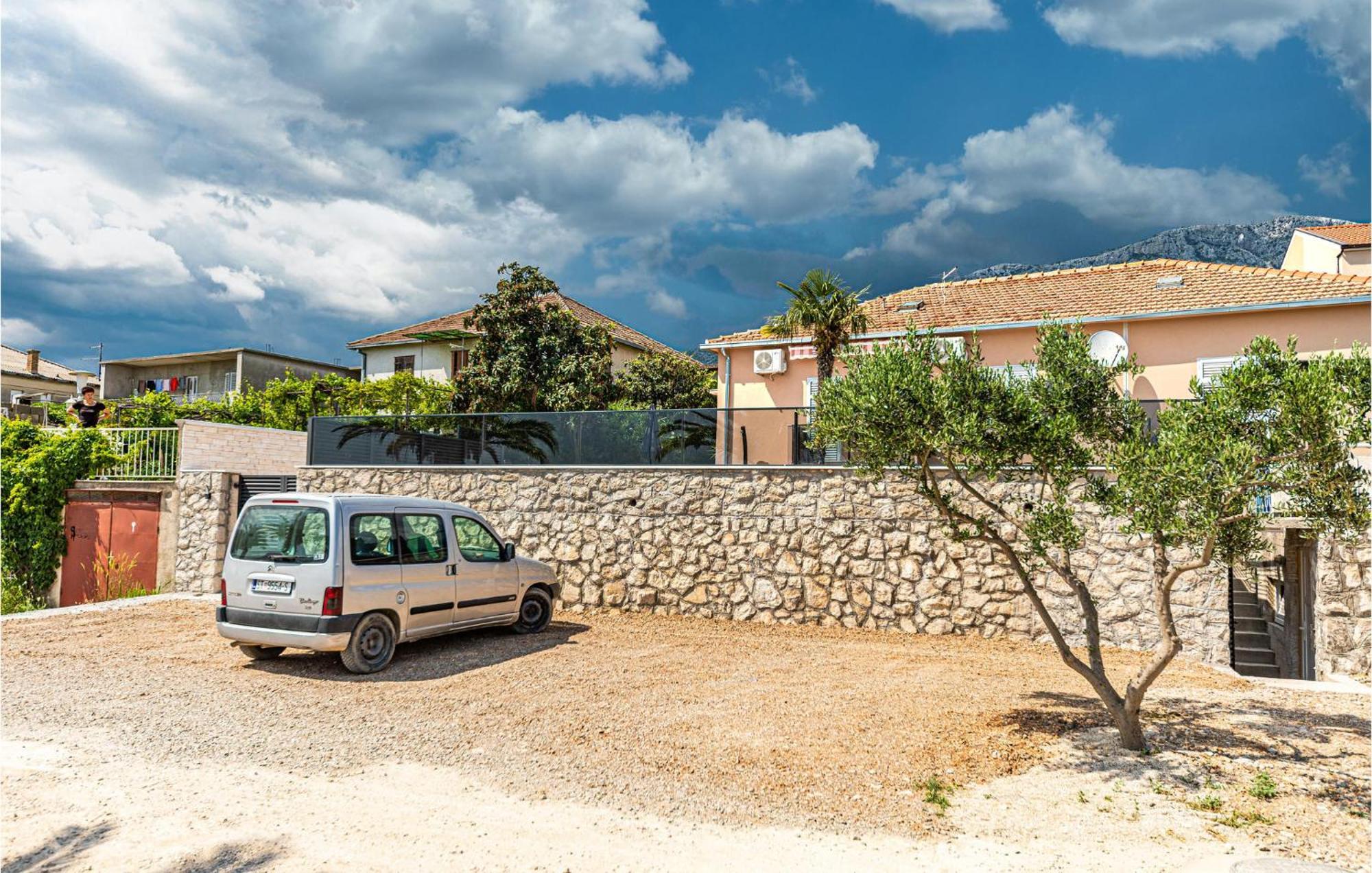 Gorgeous Home In Kastel Gomilica With Wifi Каштела Экстерьер фото